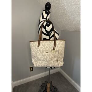 VGUC Michael Kors Signature Vanilla Brown Handbag Tote Large